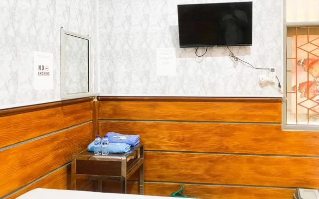 Homestay Jaya Asri Syariah RedPartner near Alun Alun Jombang – Guest Rooms – Jombang