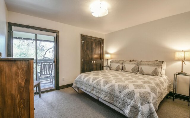 Wild Irishman 1064a by Summitcove Vacation Lodging