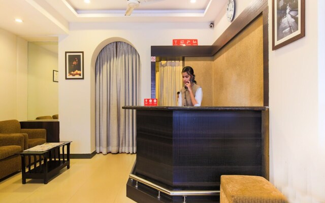 OYO 18594 M The Business Hotel