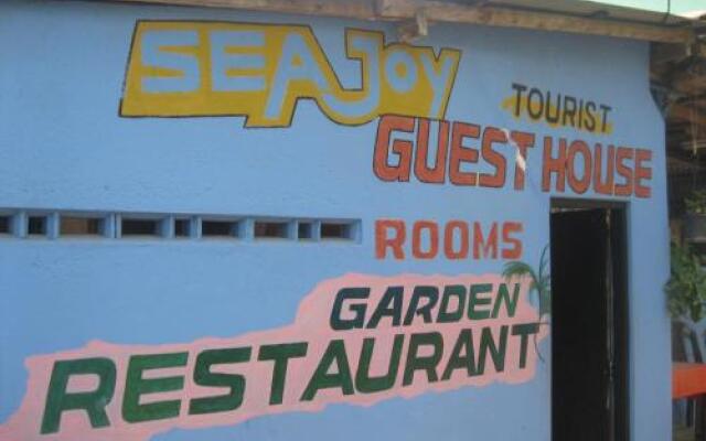 Sea Joy Guesthouse and Restaurant