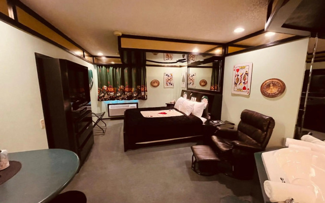 Designer Inn & Suites