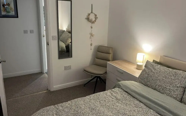 Sleeps 4 With Ensuite and Free Parking