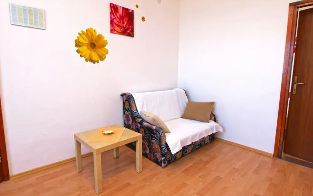 Apartment 990