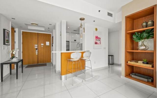 Luxury Brickell 3 Beds Sleeps 8