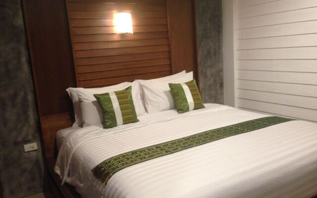 Baan Khao Mai Kaew Lanta Village