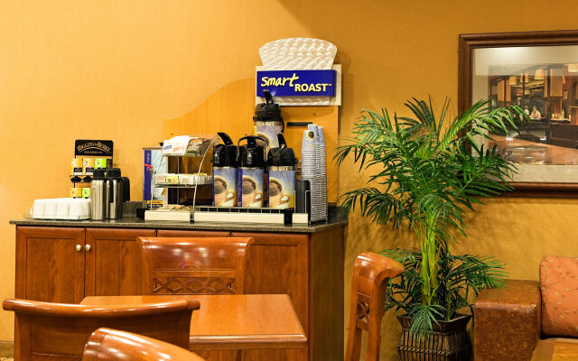 Holiday Inn Express & Suites Grande Prairie by IHG