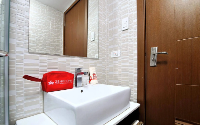 Zen Rooms Sunshine City Suites