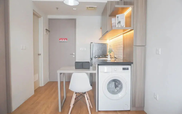 Cozy And Modern Look 1Br Apartment Vasanta Innopark By Travelio