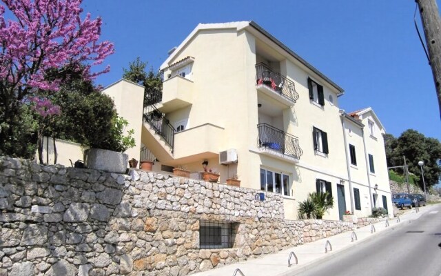 Apartments Depikolzuane