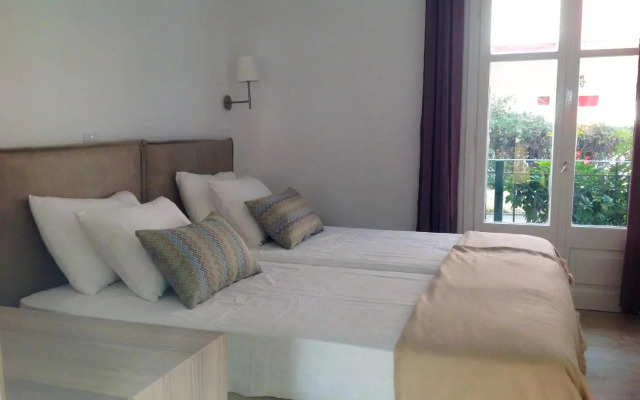 Stavros Beach Hotel