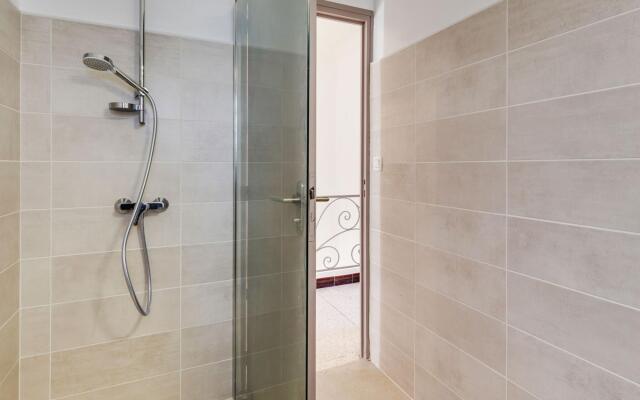 Alluring Holiday Home in Estagel with Private Pool