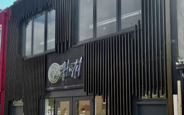 Y Hostel
