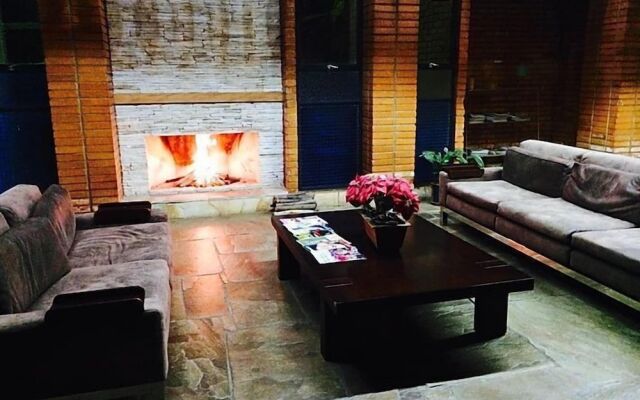 Hotel Verdes Mares