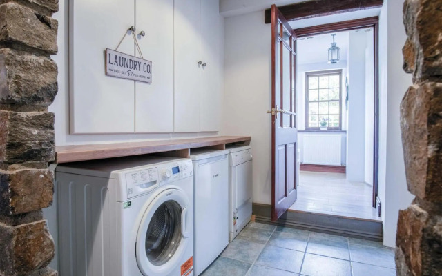 Tregoyr - 3 Bedroom Holiday Home - St Florence