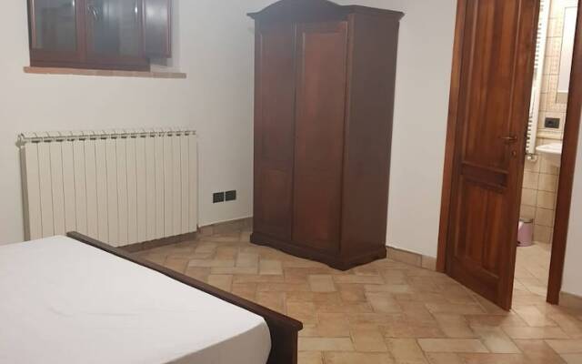 Portion of a Farmhouse With 30 Beds - 4 Apartments and 2 Rooms