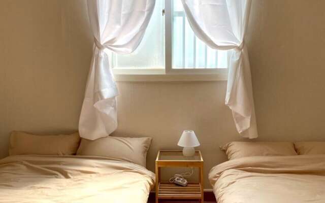 Park Youth Hostel & Guesthouse