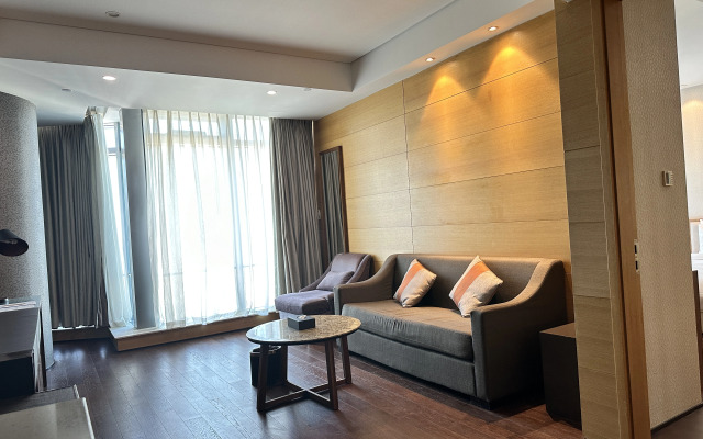 Grand Madison Qingdao Harbour-view Central（Former Qingdao Farglory Hotel）