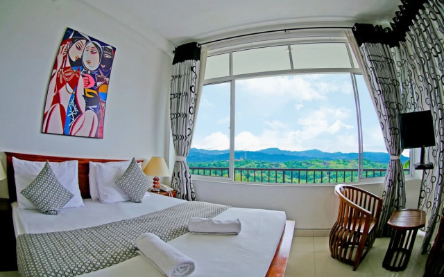 Romance Hills Hotel