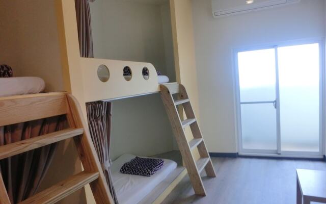 Easy Inn Hostel