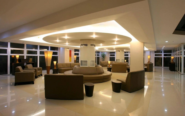 Tanza Oasis Hotel and Resort