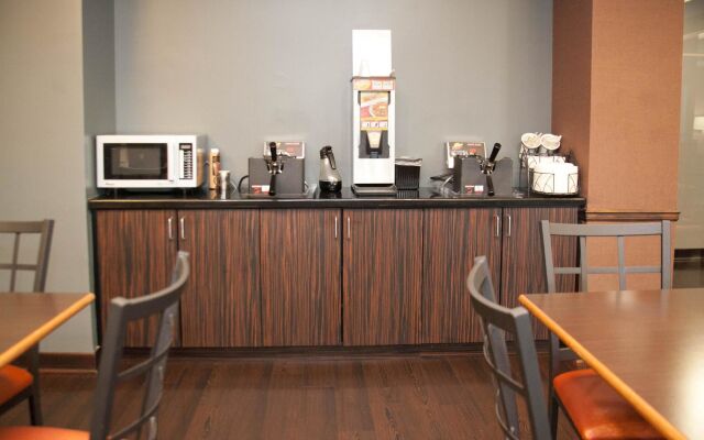 Best Western Plus Olathe Hotel