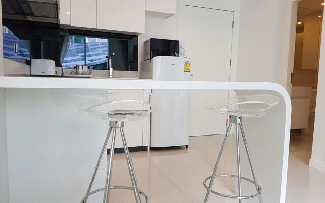 City Center Residence 1BR Pool View A306