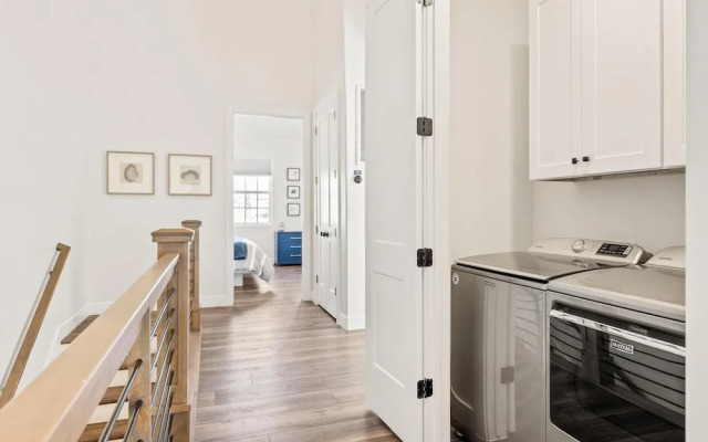 Zion's Haven #f4 4 Bedroom Townhouse