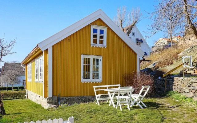 5 Person Holiday Home in Grebbestad