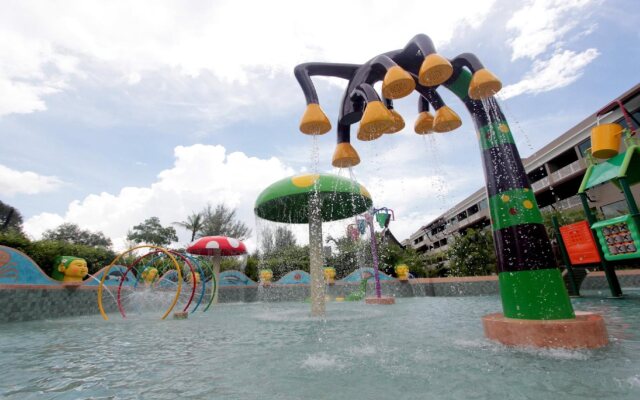 Maikhao Palm Beach Resort