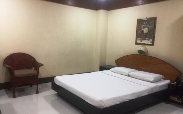 Paragon Suites