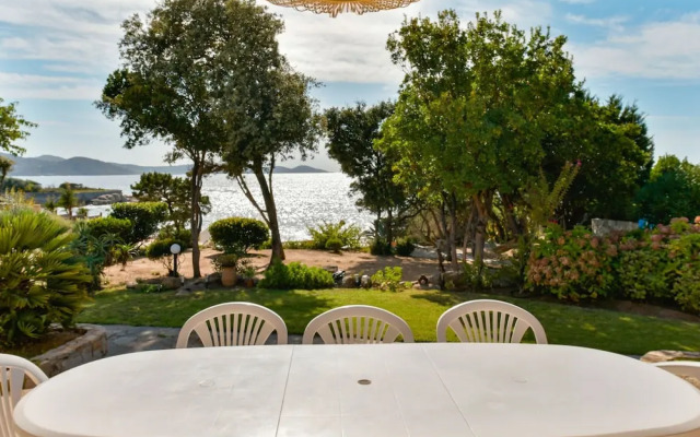 Beautiful Holiday Home With Terrace