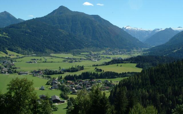 Spacious Chalet in Flachau With Sauna