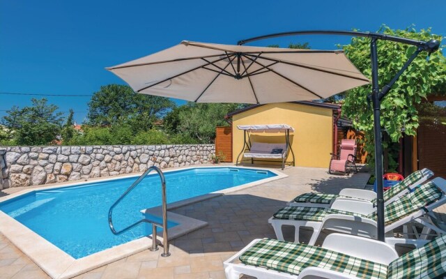 Beautiful Home in Sveti Anton With Wifi and 3 Bedrooms