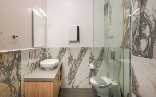 Lithos Residence