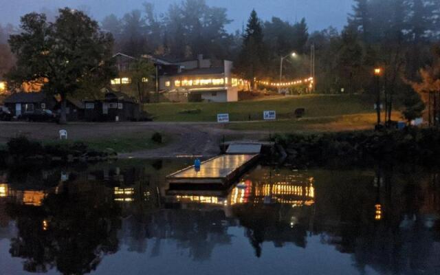 Valois' Motel & Restaurant