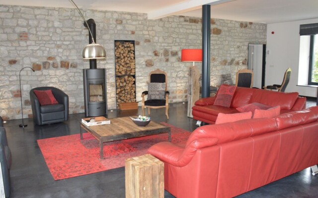 Cozy Farmhouse in Gesves with Covered Terrace