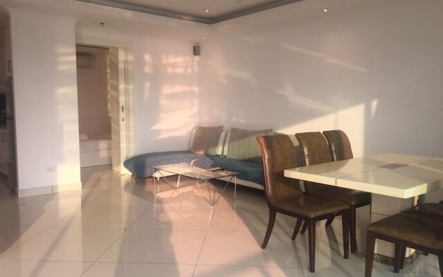 View Talay 6 Pattaya Beach Apartment by Honey