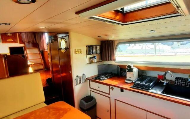 Bateau le Zimon - logement insolite