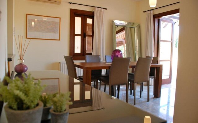 3 BR Villa Limni