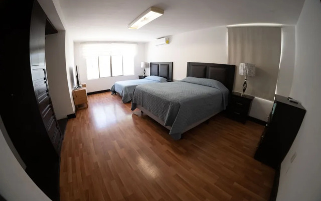 4 Master Suite for 2 People
