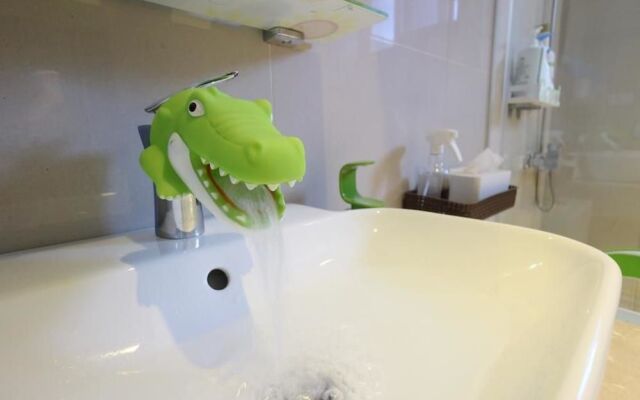 Hua Yang Child Like Family Guesthouse