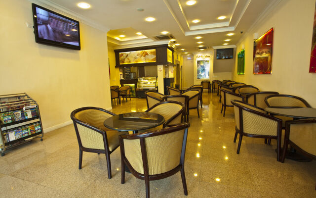 De Galleria Hotel
