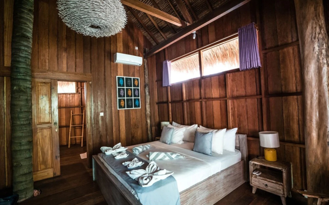 Gili Treehouses