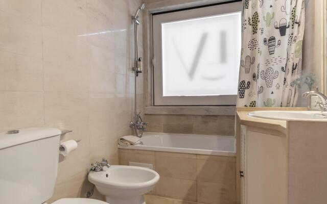 LV Premier Chiado CH1 Balcony Central Elevator