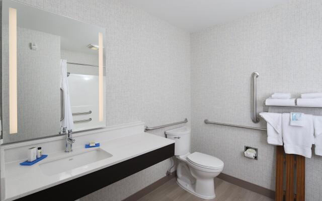 Holiday Inn Express Grand Rapids SW by IHG