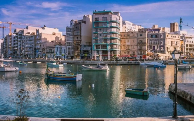 Private Apartment in Pembroke St Julians