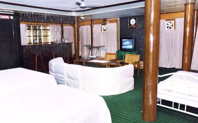 Than Lwin Hotel