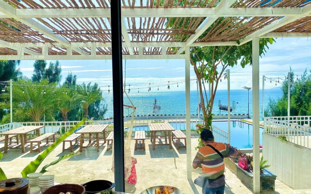 Rubeach Hotel & Resort