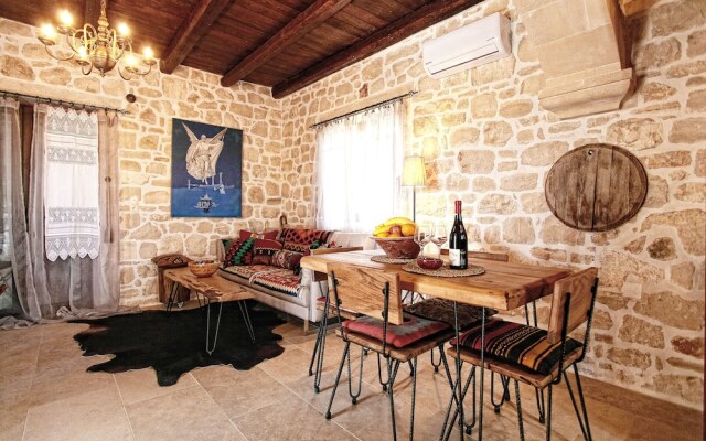 Villa with private pool near the beach