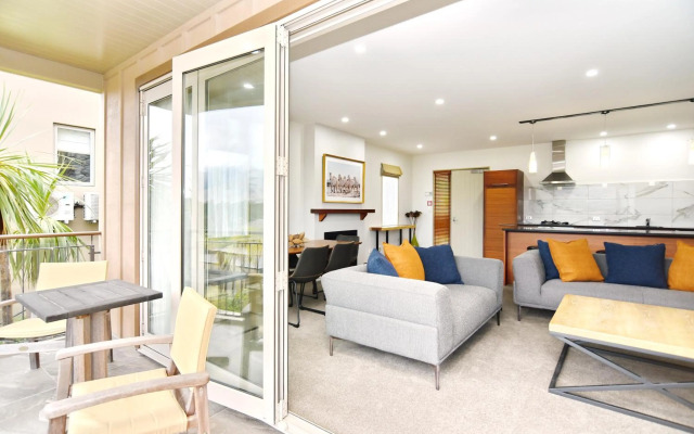 High Country Villa 250 - Christchurch Holiday Homes